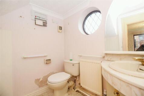Cloakroom/Wc