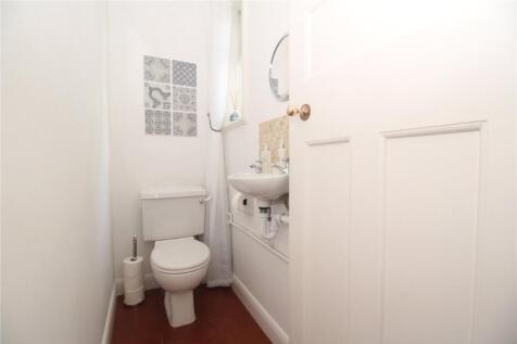 Cloakroom/Wc