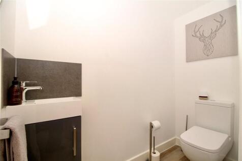 Cloakroom/Wc