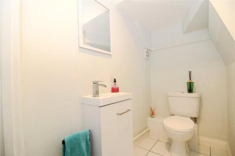 Cloakroom/Wc