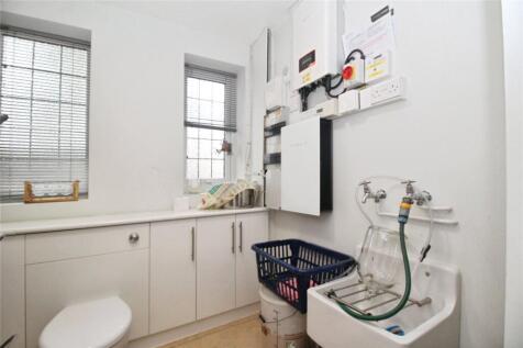 Cloakroom/Wc