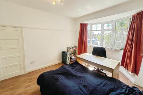 Lounge/Bedroom 4