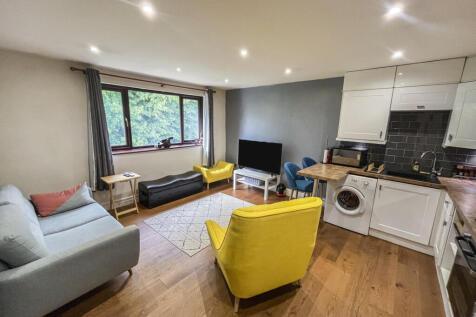 Lounge/Kitchen