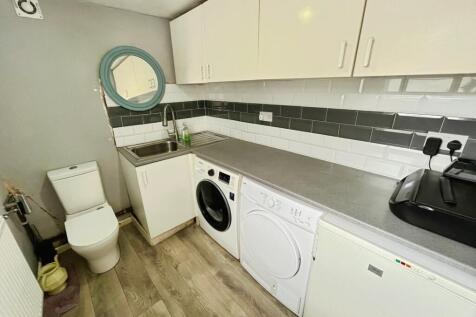 Utility Room/ W/C