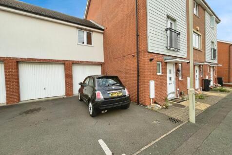 Garage/Driveway