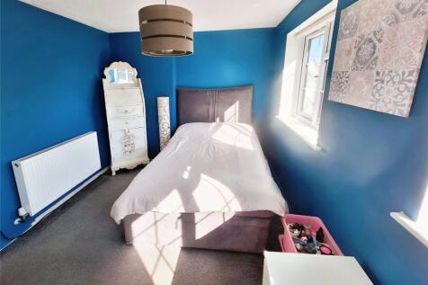 Bedroom One Pict Two