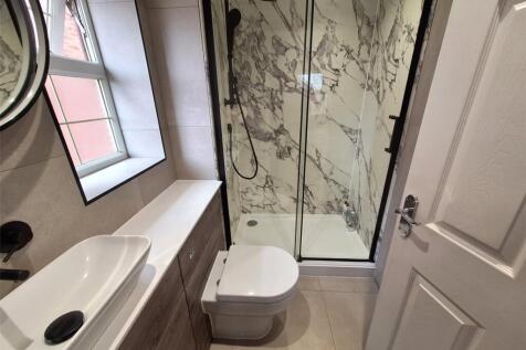 En Suite Shower