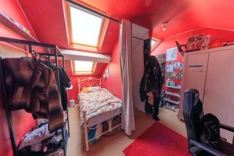 Loft Room 2