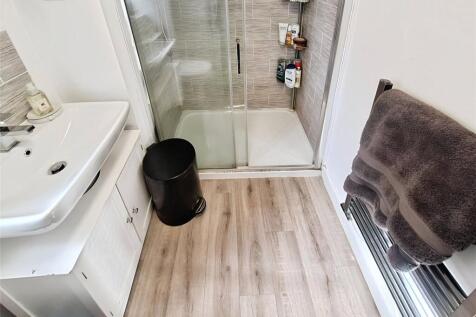 En Suite Shower