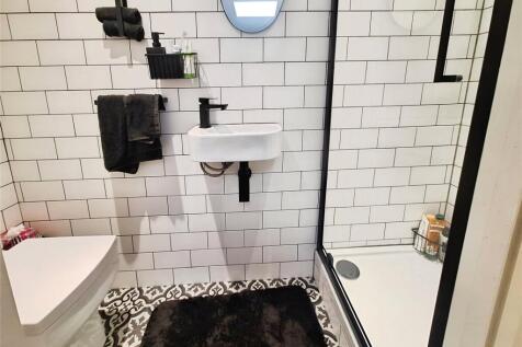 En Suite Shower