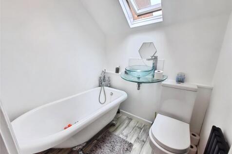 En Suite Bathroom