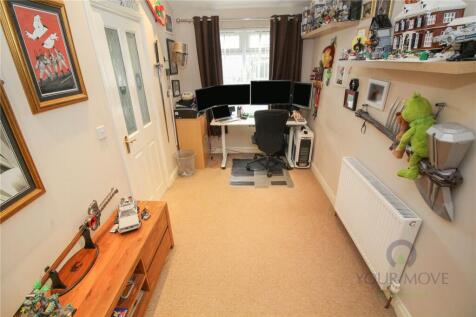 Bed 4/ Office
