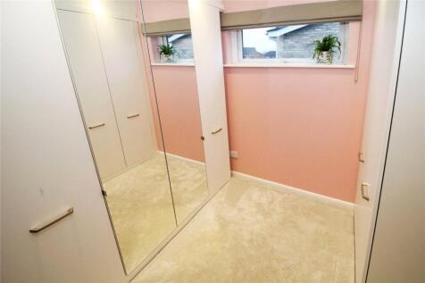 Bed 6/Dressing Room