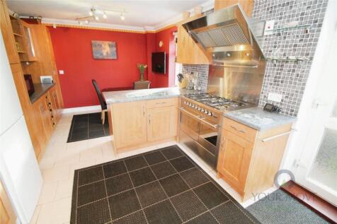 Kitchen/Breakfast Rm