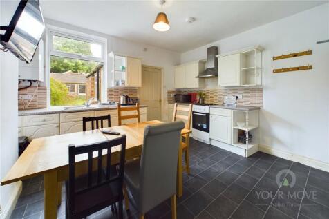 Kitchen/Social Area