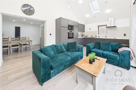 Kitchen/Living Area