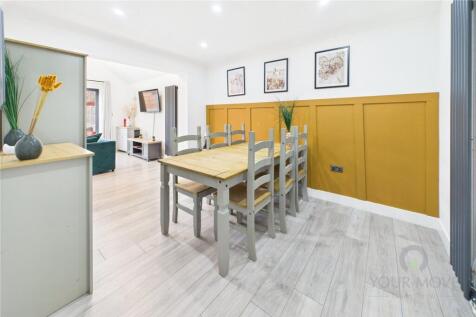 Kitchen/Living Area