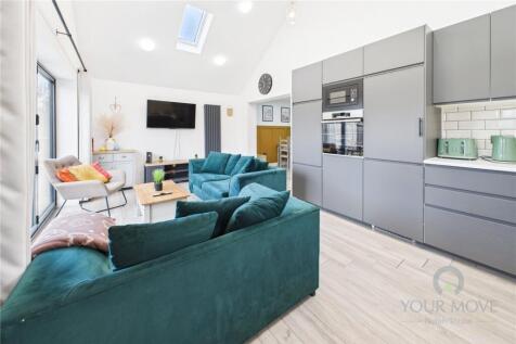 Kitchen/Living Area