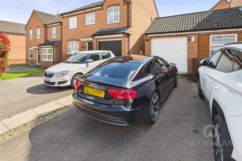 Driveway/Garage