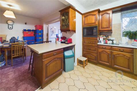 Kitchen/Dining Area