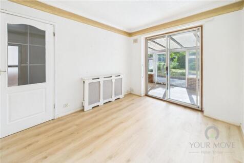 Dining/Bedroom 2