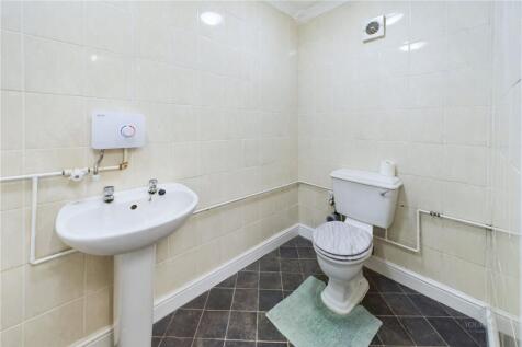 Shower Room Wc 1