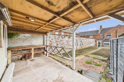 Terrace/Rear Garden
