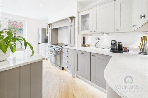 Kitchen/Dining Area