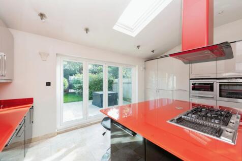 Living Room/Kitchen
