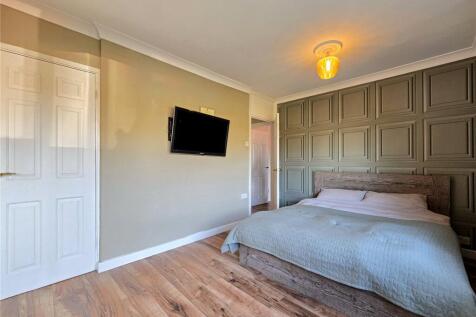 Bedroom W/ Storage