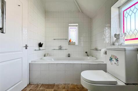 Bathroom/Shower Room