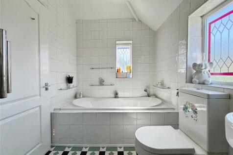 Bathroom/Shower Room