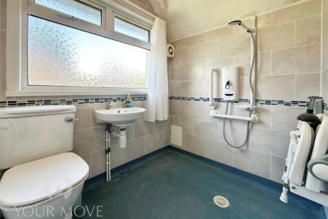 #yourmovedartford