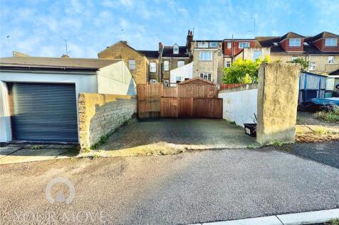 #yourmovedartford