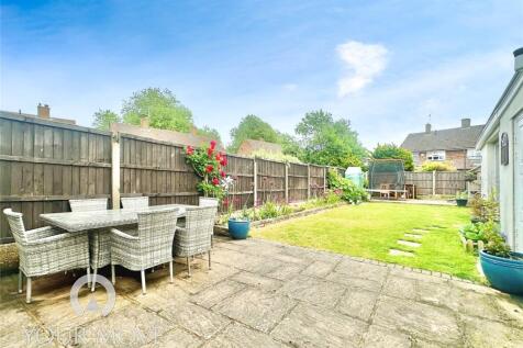 #yourmoveswanley