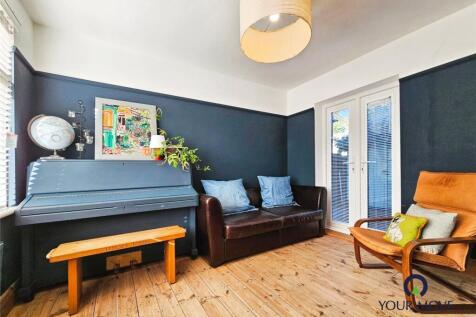 Dining Room/Bedroom