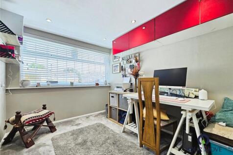 Office/Bedroom 3