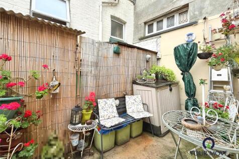 Courtyard Garden