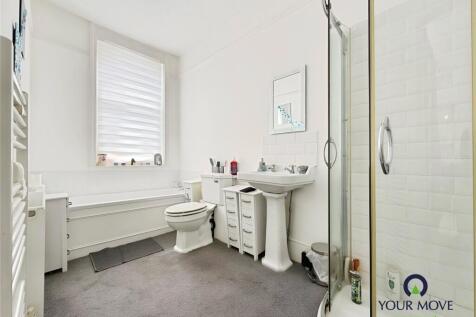 Ensuite Bed 3