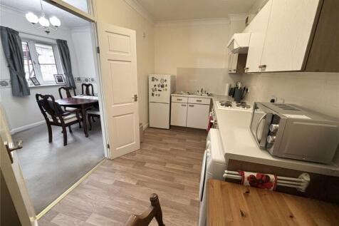 Kitchen/Dining Area