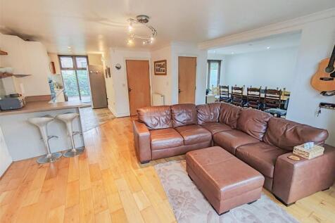 Kitchen/Lounge