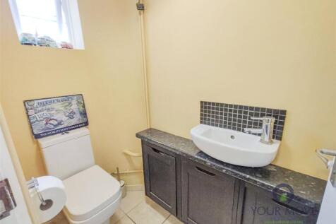 Cloakroom/Wc