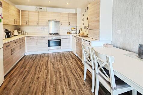 Kitchen/Dining Area