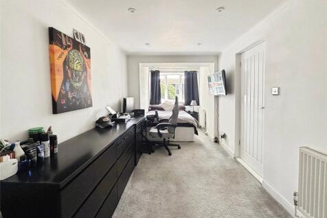Bedroom/Play Room