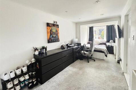 Bedroom/Play Room