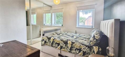 Bedroom 1 (2)