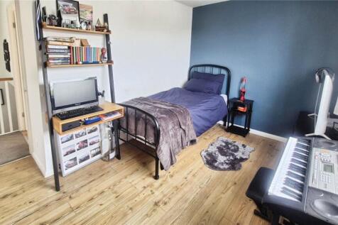 Bedroom 2 (1)
