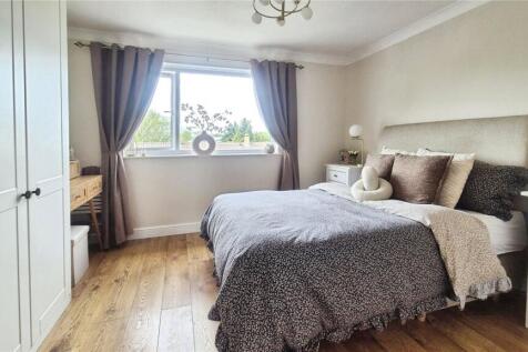 Bedroom 1 (1)