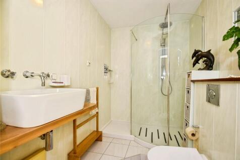 Family Shower Room