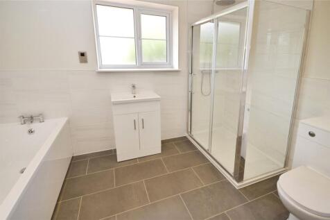 Family Bath/Shower